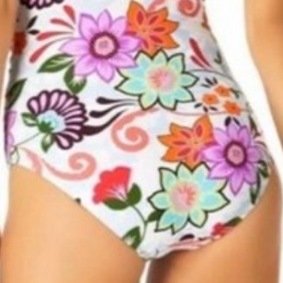 Ann Cole white floral swimsuit Fleetwood one piece size 20W - Picture 2 of 7